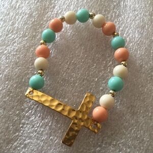 Cross stretch bracelet